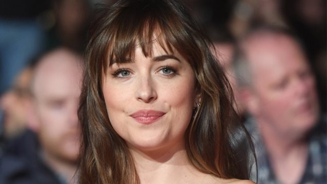 Dakota Johnson : H πιο μαγική της εμφάνιση στο κόκκινο χαλί (τουλάχιστον για φέτος)
