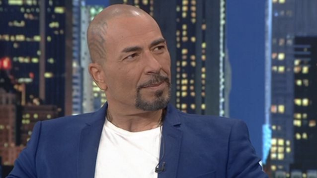 Βαλάντης | Αυτή είναι η 32χρονη κοκκινομάλλα σύντροφός του &amp; μεγάλη του θαυμάστρια