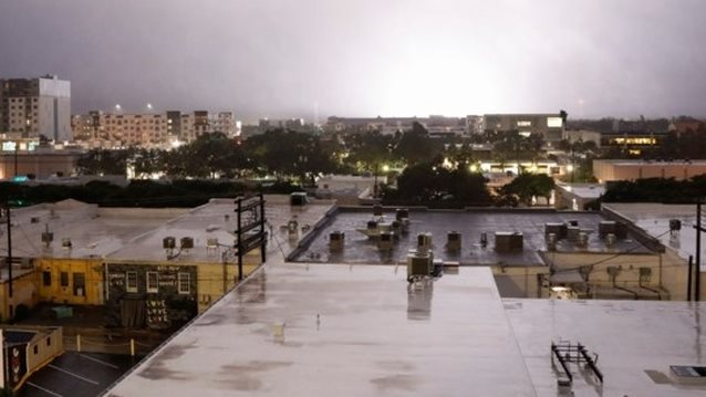 Σκηνές αποκάλυψης από τον τυφώνα Μίλτον στη Φλόριντα: Νεκροί, τραυματίες και 2 εκατ. νοικοκυριά στο σκοτάδι [εικόνες - βίντεο]