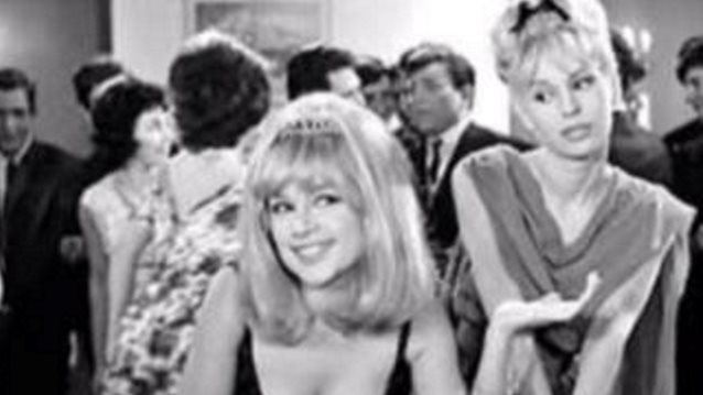 &quot;Η Αλίκη Βουγιουκλάκη καταρράκωσε τη Χλόη Λιάσκου. Της είπε για το φουστάνι της, τα μαλλιά της, το στήθος της. Έφυγε από το γύρισμα κλαίγοντας&quot;