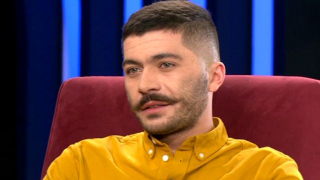 Άρης Τσάπης | Ο &quot;Θανάσης&quot; από το &quot;Ευτυχισμένοι Μαζί&quot; δουλεύει σε ταβέρνα και δέχθηκε αρνητικά σχόλια