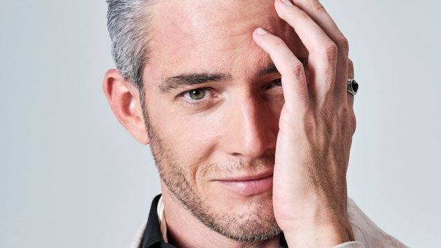 Night Out | Αυτοί είναι οι αποψινοί καλεσμένοι του Θεοχάρη Ιωαννίδη!