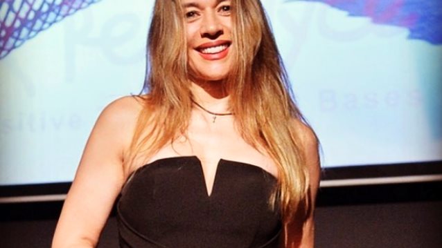 Έρρικα Πρεζεράκου: «Είμαστε σε ένα συντονισμό με το φόβο. Πότε έχει ξαναγίνει να έχουμε τόση παύση χωρίς ενοχή;»