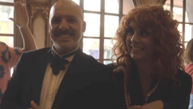 Καλό Μεσημεράκι | Ο Νίκος Μουτσινάς "τρολλάρει" Σκορδά – Λιάγκα με guest έκπληξη