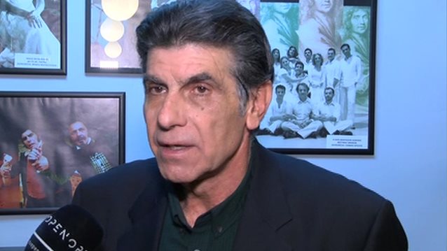 Γιάννης Μπέζος : Ο εκνευρισμός on camera με ρεπόρτερ: «Κάτι άλλο πιο ενδιαφέρον έχετε να με ρωτήσετε;»