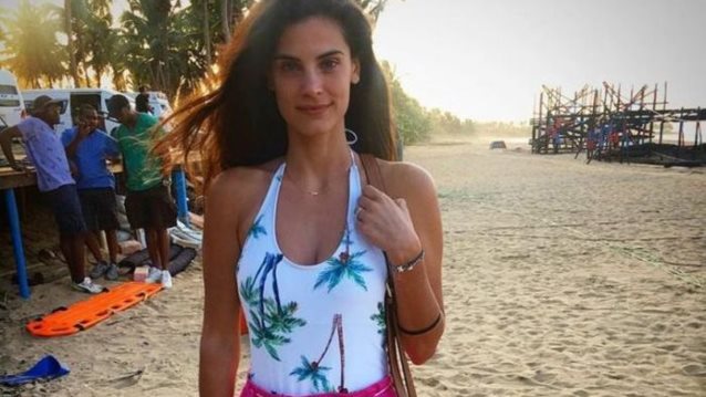 Χριστίνα Μπόμπα: Πιο sexy από ποτέ ποζάρει μόνο με το μαγιό της!