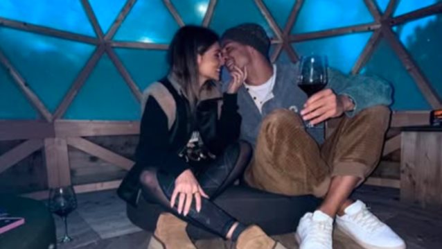 Η Αθηνά Οικονομάκου αναπολεί το ταξίδι της στην αγκαλιά του Μπρούνο Τσερέλα