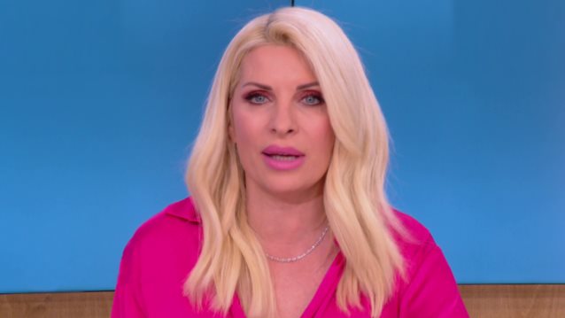 Ελένη Μενεγάκη: "Mετά από τόσα χρόνια, και πέντε λεπτά να περάσεις από αυτή την εκπομπή, νιώθεις μέσα από τα μάτια μου ό,τι κι αν λέει ή δε λέει το στόμα μου"