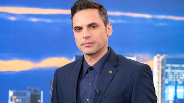 Ο Γιώργος Παπαγεωργίου για τις ερωτικές σκηνές της Δανάης Μιχαλάκη: "Μου είναι δύσκολο. Την πρώτη χρονιά των "Μελισσών" έκλεινα τα μάτια μου"