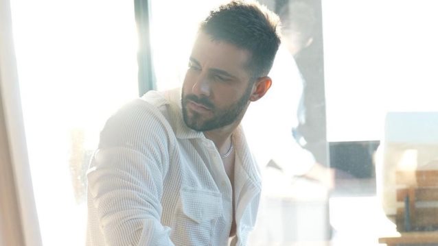 "Πυρά" κατά του Γιώργου Λιβάνη: "Σιγά τη σταρούμπα"