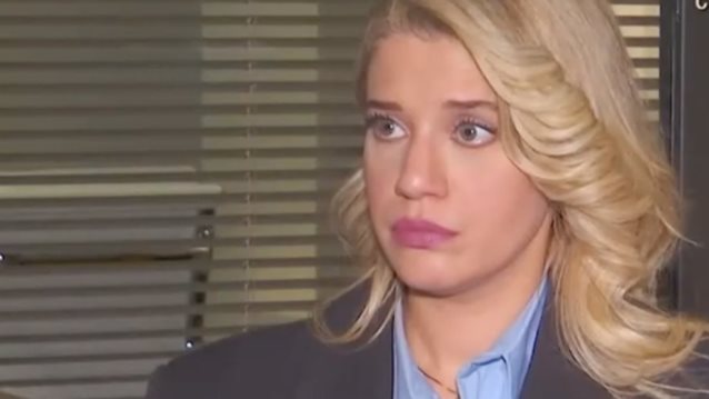 Τζένη Θεωνά: &quot;Μόνη μου εγώ φωνάζω διασώστες. Πιάνομαι. Σωριάζομαι. Με βλέπει ένας συνάδελφος...&quot;