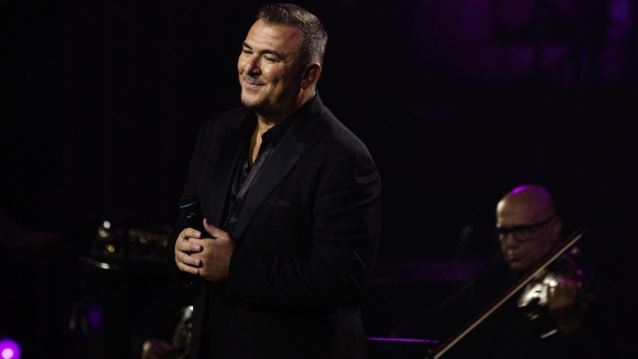 Ο Αντώνης Ρέμος υποδέχθηκε τον Michael Bolton Ωδείο Ηρώδου Αττικού