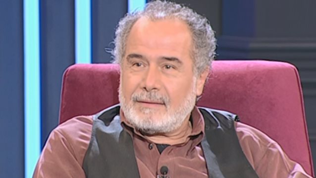 Θοδωρής Κατσαφάδος: Η συγκινητική ιστορία του χαμού του αδερφού του που τον έκανε να «λυγίσει» στο «Μετά τα Μεσάνυχτα»