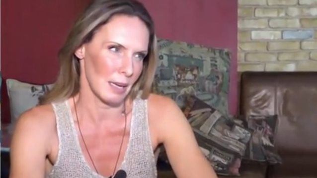 Εβελίνα Παπούλια: «Είμαι 7 χρόνια σερί στην τηλεόραση. Δεν είναι θέμα κούρασης, δεν χρειάζεται να τα πάρω όλα παραμάζωμα»