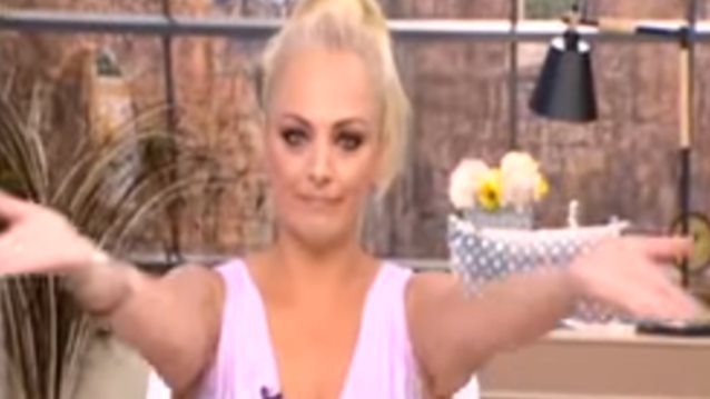 Χριστίνα Λαμπίρη: Τα δάκρυα στο φινάλε της εκπομπής της: «Φεύγω, &quot;κρεμάω&quot; ακουστικό»