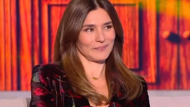 Μαρία Ναυπλιώτου | Έκανε το πιο νεανικό χτένισμα για μακριά μαλλιά που δείχνει κολακευτικό σε όλες τις ηλικίες