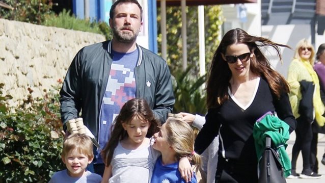 Hollywood Report: Η καθημερινότητα των σταρ σε φωτογραφίες
