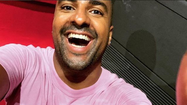 Ο Ησαΐας Ματιάμπα απαντά στο πώς θα αντιδρούσε αν ο γιος του ήταν ομοφυλόφιλος