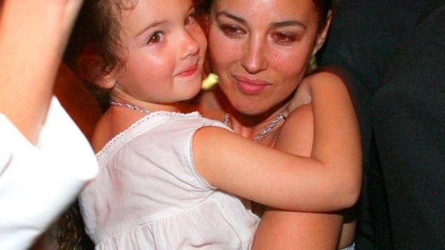 Monica Bellucci 
: Αυτή είναι η 14χρονη καλλονή κόρη της