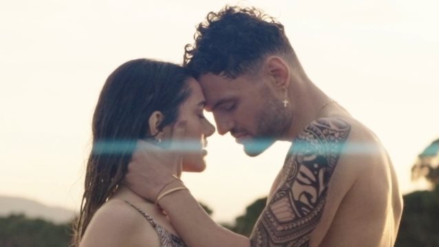 &quot;Μας Αρκεί&quot; | Vasilis Eliades &amp; Joanne σε νέο καλοκαιρινό ντουέτο!