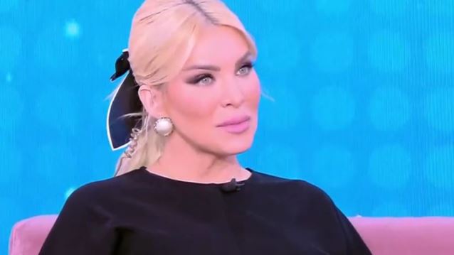 Κατερίνα Καινούργιου: &quot;Είχα γίνει σαν πάπια - Είχα βγάλει τότε φωτογραφία με τον άνδρα μου&quot;