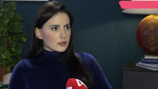 Η Έφη Ρασσιά αποκαλύπτει και σοκάρει: &quot;Τελείωσε η οντισιόν και την κόλλησε στον τοίχο&quot;