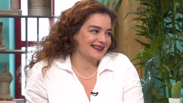 Γωγώ Μπρέμπου: &quot;Μπήκε μέσα στο καμαρίνι όσο ξεβαφόμουν, με αγκάλιασε, και μου είπε, &quot;Νόμιζα ότι δεν είστε αληθινή&quot;&quot;