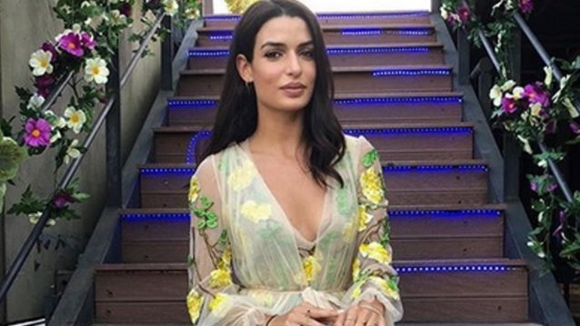 Τόνια Σωτηροπούλου : Η εντυπωσιακή εμφάνιση στον γάμο της Νατάσσας Μποφίλου