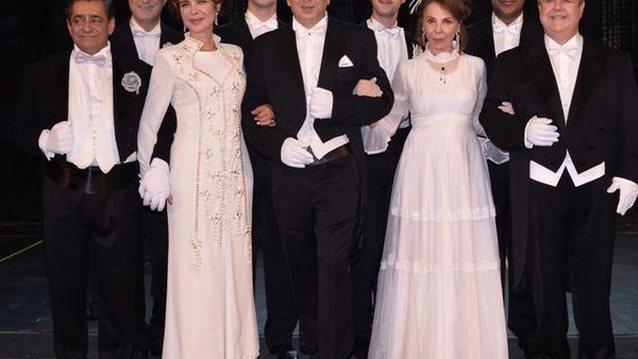 «Πυγμαλίων - Ωραία Μου Κυρία» : Βρεθήκαμε στα παρασκήνια της επίσημης φωτογράφισης!