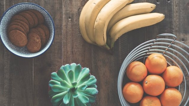 MamaPost by The Mamagers: 3 συνταγές για να φτιάξεις υγιεινά μπισκότα για τα παιδιά με τρία υλικά