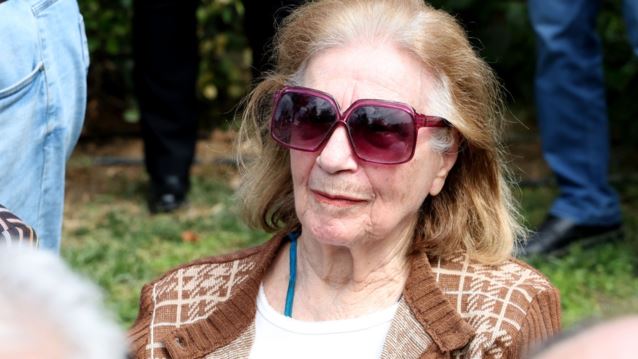 Η Μέλπω Ζαρόκωστα γιόρτασε τα 92α γενέθλιά της στο Γηροκομείο Αθηνών: "Η Μέλπω το καταχάρηκε"