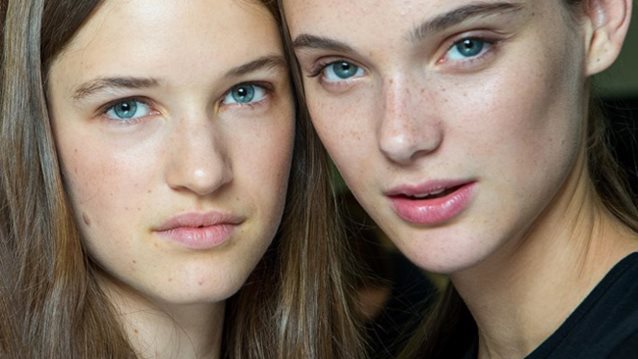 Πόσο αληθινά είναι τελικά τα beauty μυστικά που… αποκαλύπτουν οι celebs;
: Μπορούμε άραγε να τις πιστέψουμε;