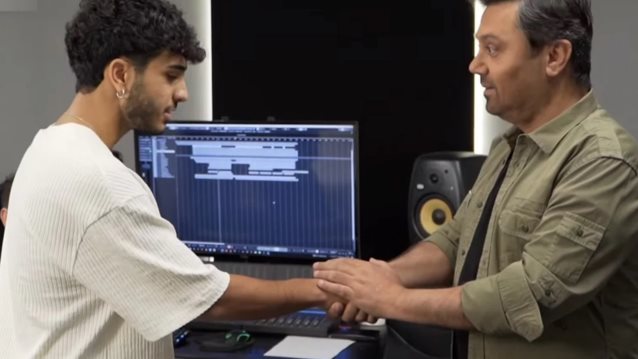 &quot;FAME STORY&quot;| Ο Φειδίας τραγουδά Ρουβά