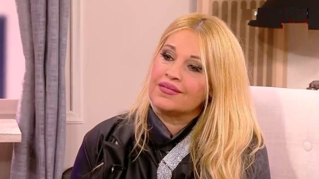 Σαμπρίνα: &quot;Σαν playmobil ήμουν&quot;