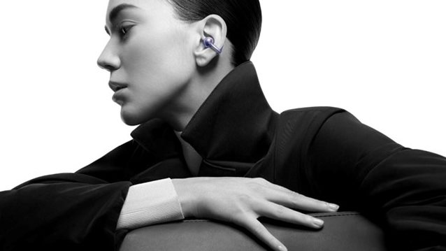 HUAWEI FreeClip: Τα πανέμορφα open-ear design ακουστικά της Huawei έφτασαν στην Ελλάδα