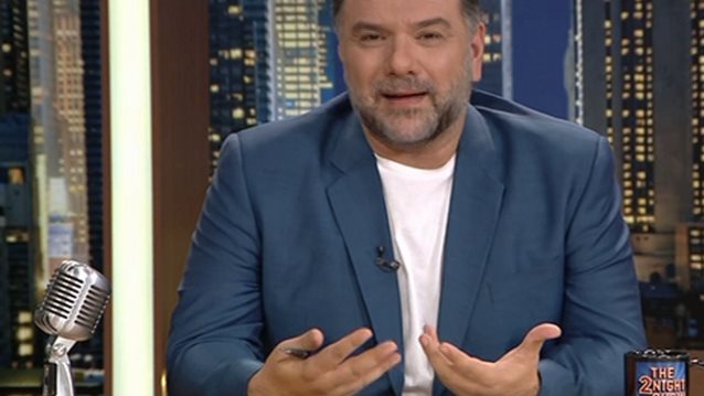 The 2Night Show: Όταν ο Περρής τρόλαρε τον Αρναούτογλου στον αέρα της ίδιας της εκπομπής του!