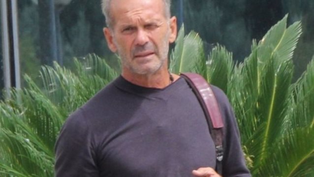 Πέτρος Κωστόπουλος: Πού τον εντόπισε ο φωτογραφικός φακός;