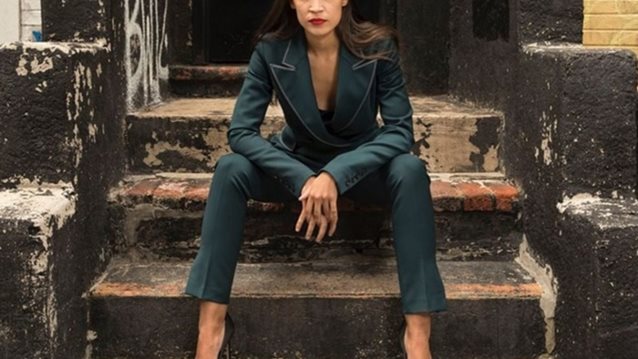 Alexandria Ocasio-Cortez: Μοιράζεται τα μυστικά της beauty ρουτίνας της
