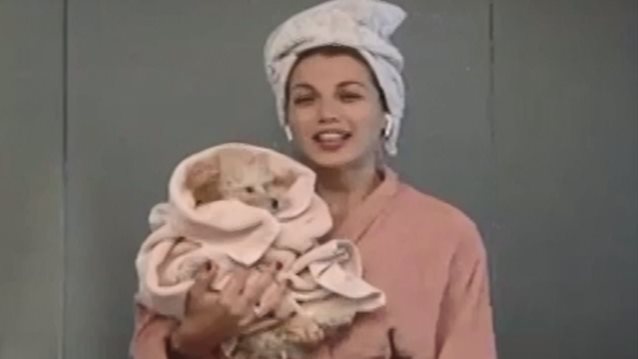 Κωνσταντίνα Σπυροπούλου: Βγήκε στο «Καλό Μεσημεράκι» με μπουρνούζι!