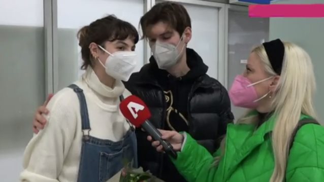 Μαριαγάπη Ξυπολιά και Αιμιλιάνο Μάρκου συναντήθηκαν μετά από 5 μήνες και η κάμερα ήταν εκεί | Δείτε το βίντεο