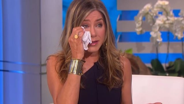 Η Jennifer Aniston ξεσπάει σε δάκρυα στην εκπομπή της Ellen DeGeneres