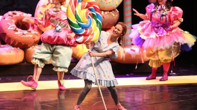 Νάντια Μπουλέ: Η μεγάλη πρεμιέρα στο «Θέατρον» με τον «Μάγο του Οζ»: Ποιοι βρέθηκαν στην πρεμιέρα;