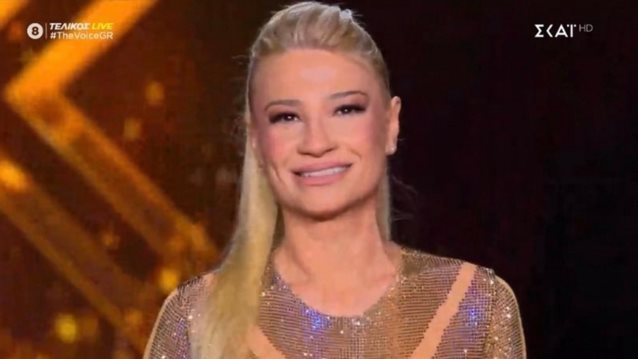 The Voice | Ο τελικός ξεκίνησε! Η εντυπωσιακή είσοδος της Φαίης Σκορδά