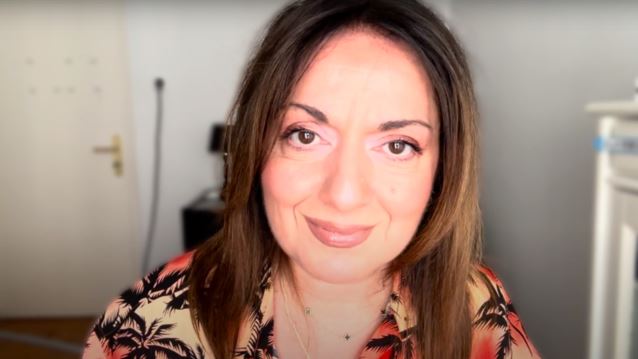 Σοφία Μουτίδου: &quot;Υπάρχει παρουσιαστής, ο οποίος λέει αισχρότητες και συνεχίζει να υπάρχει και να πρωτοστατεί σε εκπομπή&quot;