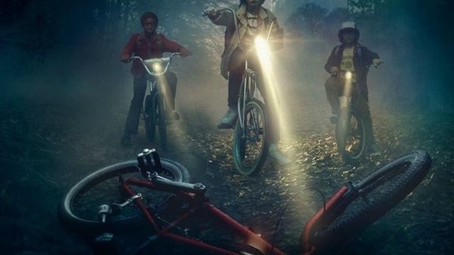 4 Σειρές Που Αξίζει Να Δεις Τον Αύγουστο: Ο καλύτερος τρόπος για να περάσεις τον μήνα σου στην πόλη!