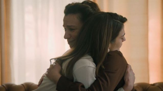 Το Σπίτι Δίπλα Στο Ποτάμι | Η Θεοδώρα πιάνει επ’αυτοφώρω τη Μελισσάνθη!