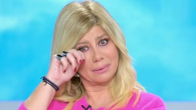 Ξέσπασε σε δάκρυα on air η Ζήνα Κουτσελίνη – Τι συνέβη;