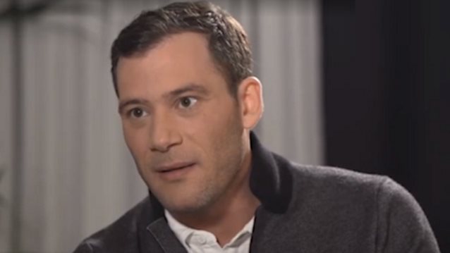 Αντίνοος Αλμπάνης: «Για να σε καλέσουν οι εκπομπές πρέπει να έχεις σφάξει τη μάνα σου την προηγούμενη μέρα ή να έχεις περάσει καρκίνο προχθές»