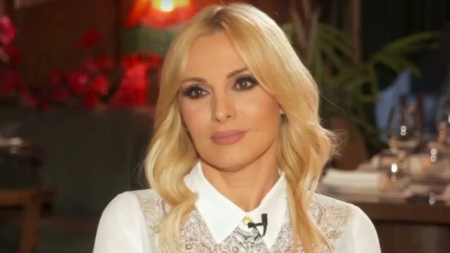 Πέγκυ Ζήνα: &quot;Όποιος άντρας πιστεύει ότι η γυναίκα δεν είναι αρχηγός της οικογένειας...&quot;