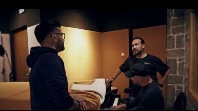 Επιστρέφω στη Θεσσαλονίκη | Το νέο κομμάτι των Onirama και του Κώστα Μακεδόνα μόλις κυκλοφόρησε